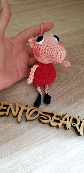 Lembrancinhas porquinha pig amigurumi chaveiro