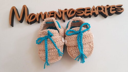 Mocassim de Crochê para bebês com solinha emborrachada