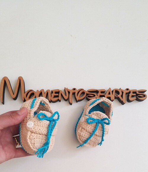 Mocassim de Crochê para bebês com solinha emborrachada