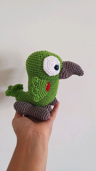 Papagaio amigurumi