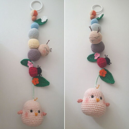 Pingente para berço de crochê tema jardim