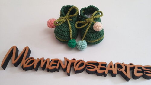 Sapatinho de Crochê para bebês bolinha
