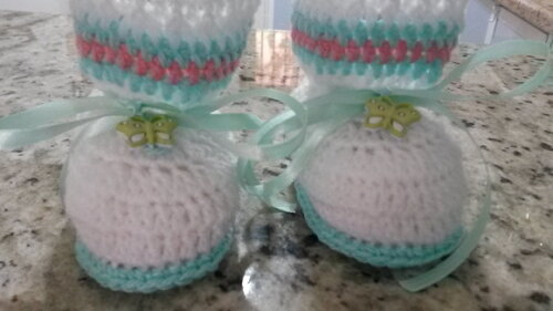Sapatinho de Crochê para bebês botinha branca com verde