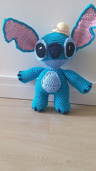Stitch amigurumi boneco