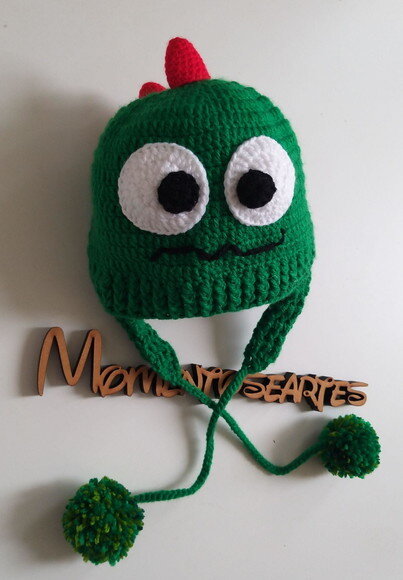 Touca de Croche monstrinho pompom