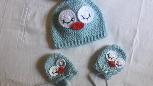 Touca e Luvinhas de Croche Corujinha Baby Pompom