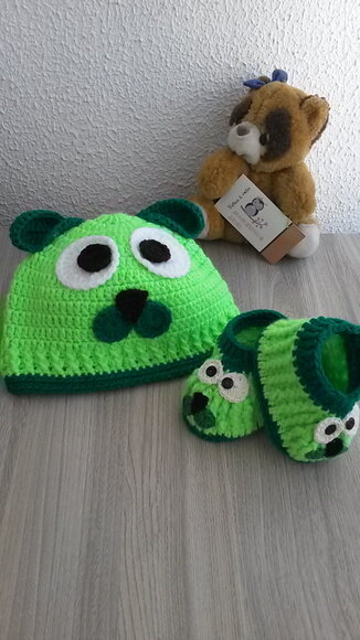 Touca e sapatinho de Croche cachorrinho
