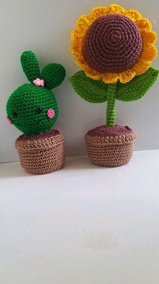 Vaso de Girassol e Cactus Crochê Amigurumi