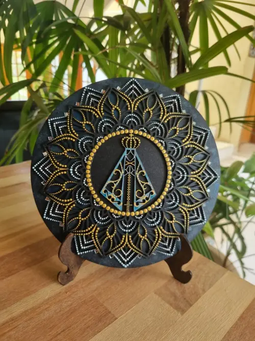 Mandala 3d Nossa Senhora Aparecida pintada a Mão pontilhismo