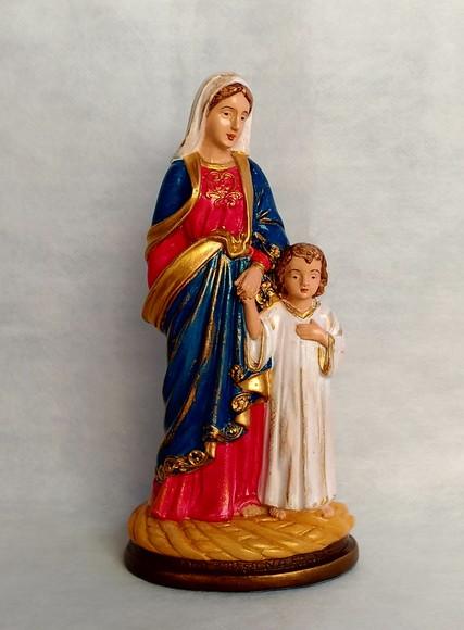 Nossa Senhora Maria Passa na Frente