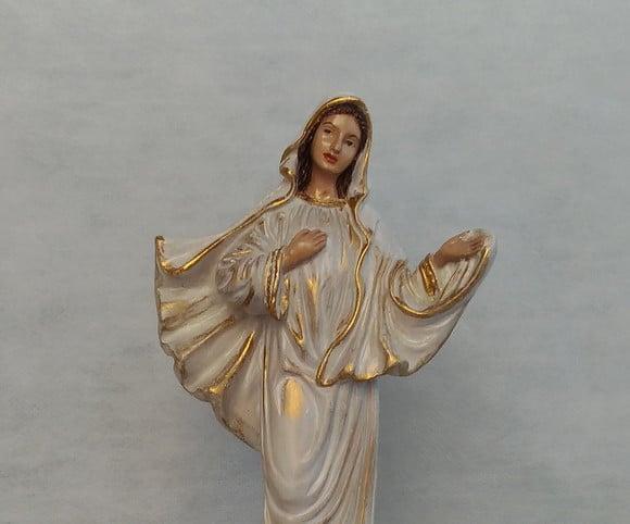 Nossa Senhora Rainha da Paz