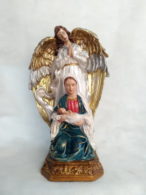 Nossa Senhora Colo de Mãe