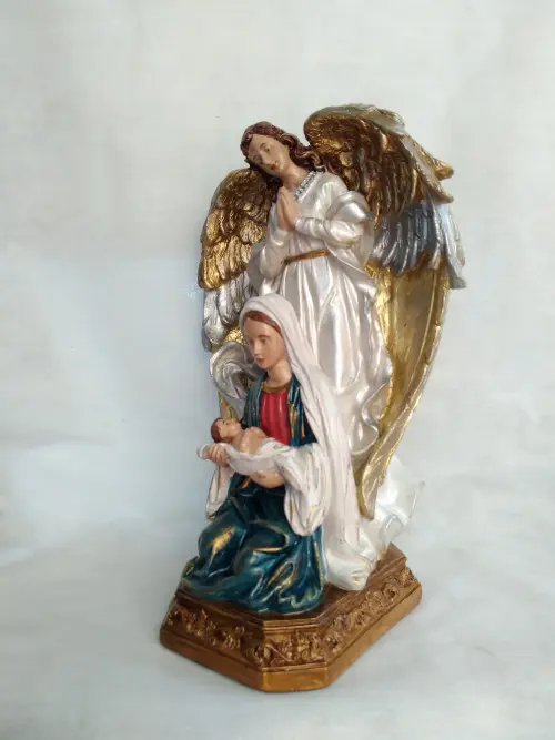 Nossa Senhora Colo de Mãe