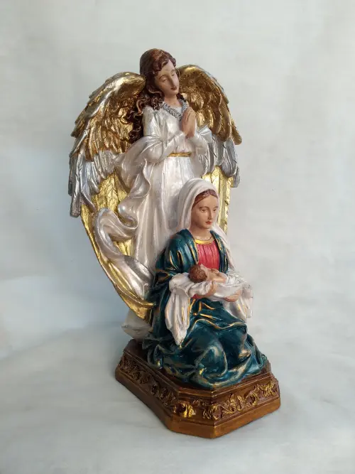 Nossa Senhora Colo de Mãe