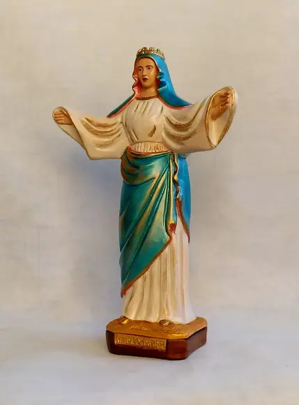 Nossa Senhora Medianeira
