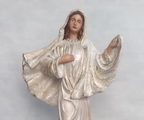 Nossa Senhora Rainha da Paz