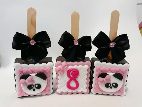 10 Apliques 6x6 cm Bolo no Palito Panda