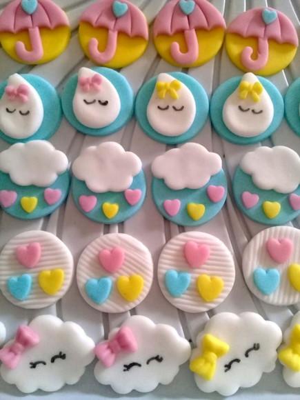 10 Apliques de açúcar 3 cm Chuva de Amor