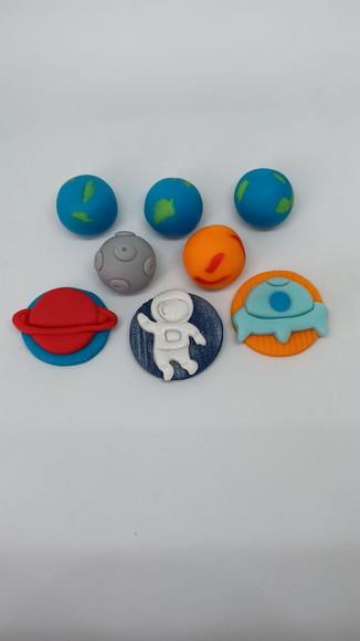 10 Apliques de açúcar 3 cm Astronauta planetas