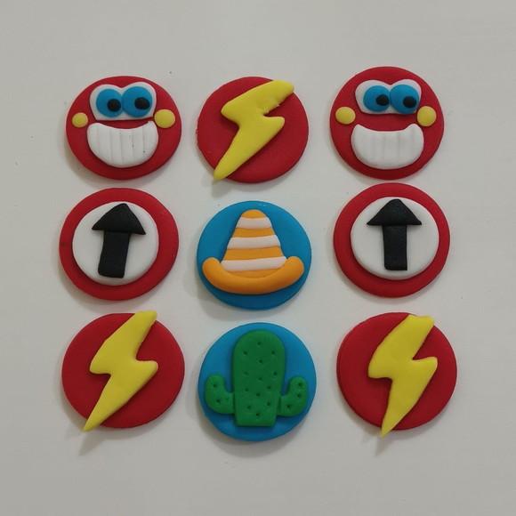 10 Apliques de Açúcar 3cm Carros