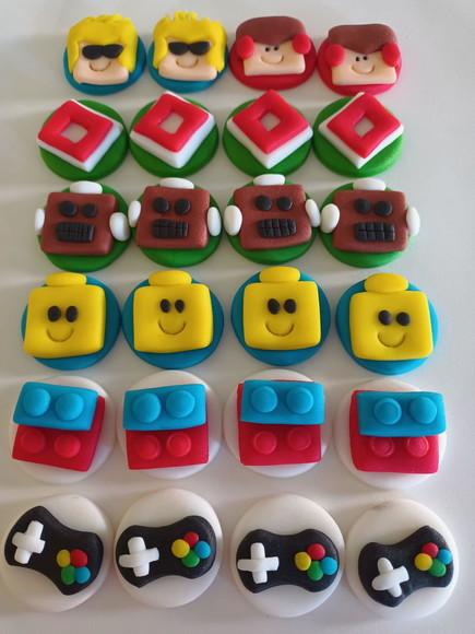 10 Apliques De Açúcar 3cm Roblox