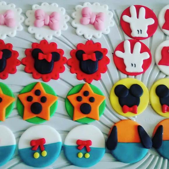 10 Apliques de açúcar 5 cm Mickey