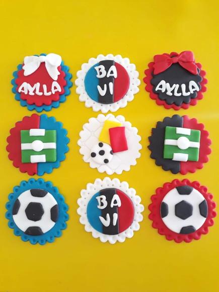 10 Apliques de Açúcar 5cm Futebol