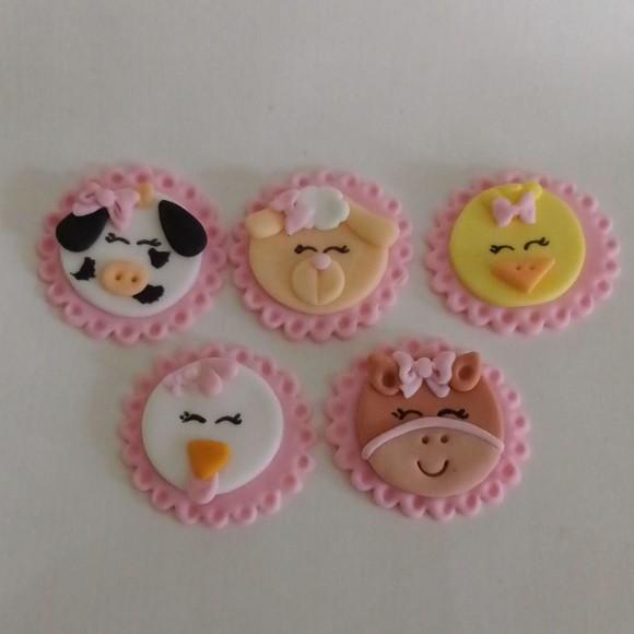 10 Apliques de Açúcar 5cm Fazendinha Rosa