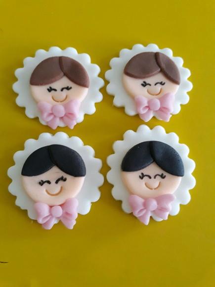 10 Apliques de açúcar Bonequinhas Matrioska 4cm