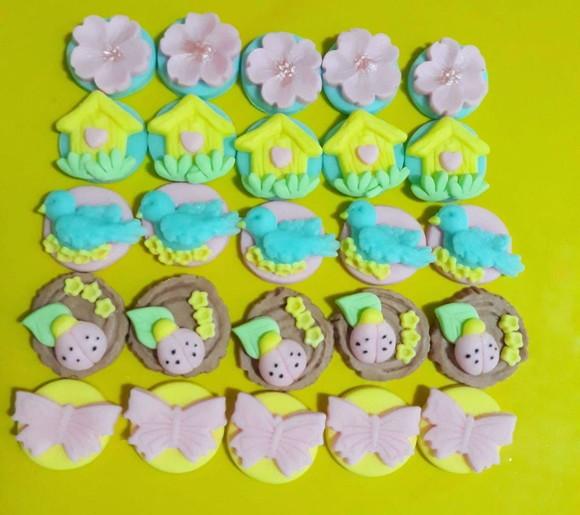 10 Apliques de açúcar doces 3cm Jardim Encantado