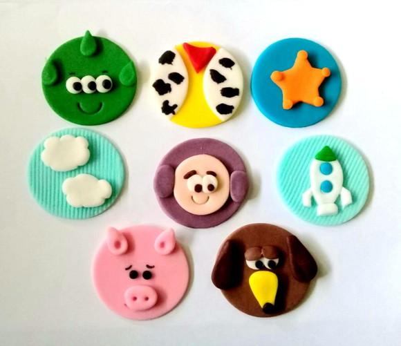 10 Apliques de Açúcar para Pirulitos 5cm Toy Story