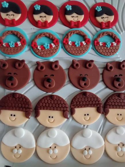 10 Apliques para Pirulitos Cupcakes Chapeuzinho Vermelho