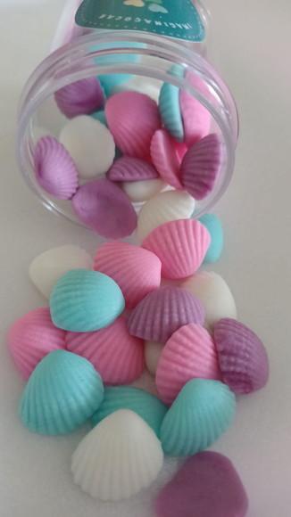 40 Mini Confeitos Conchas para Doces e Chocolates