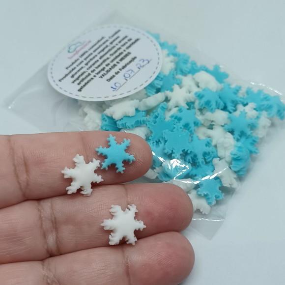 50 Mini Confeitos Flocos de Neve para Decorar Doces