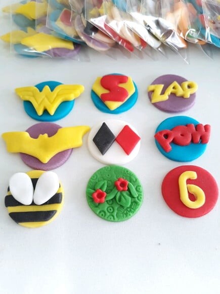 Confeitos de Açúcar 3cm Super Hero Girls