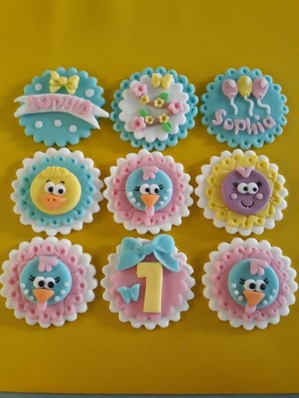 Confeitos de Açúcar 6cm Galinha Pintadinha