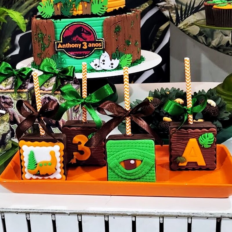 Confeitos de Açúcar 6x6cm Dinossauros