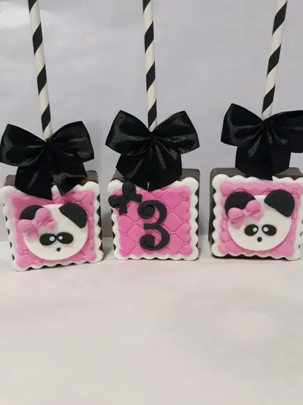 10 Apliques 6x6 cm Bolo no Palito Panda