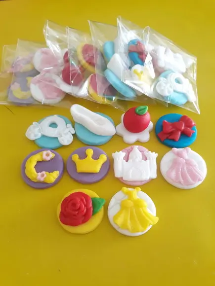 10 Apliques de açúcar 3 cm Docinhos Princesas