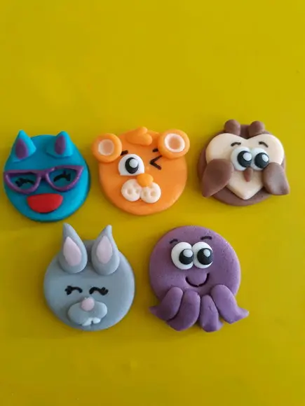 10 Apliques de açúcar 3cm doces Bolofofos