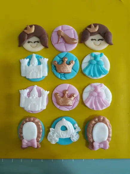 10 Apliques de Açúcar 3cm Princesa Realeza
