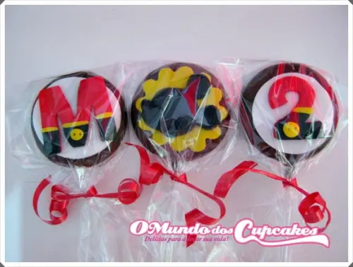 10 Apliques de açúcar 5 cm Mickey