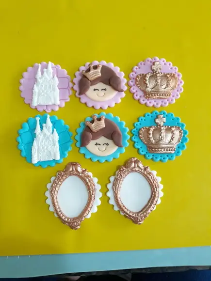10 Apliques de açúcar 5cm Princesa Realeza