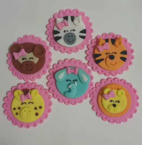 10 Apliques de açúcar 6 cm Safari Menina