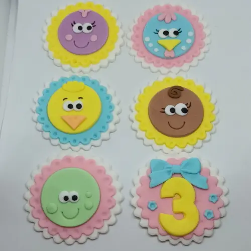 10 Apliques de açúcar 6cm para Cupcakes Galinha Pintadinha