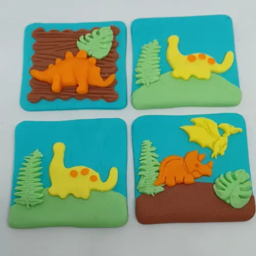 10 Apliques de Açúcar 6x6 cm Dinossauros