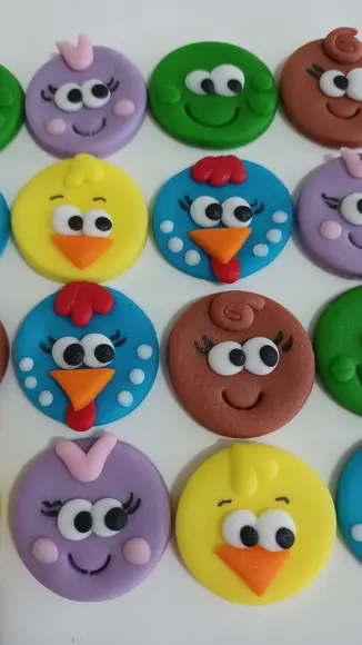 10 apliques de açúcar Doces Galinha Pintadinha - 3cm