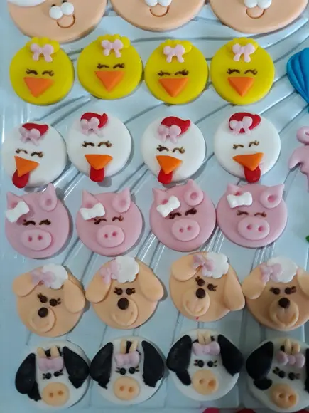10 apliques de açúcar Docinhos 3cm Fazendinha