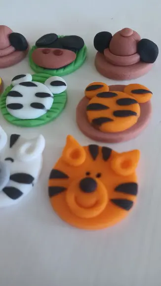 10 Apliques De Açúcar Mickey Safari 3cm Para Doces
