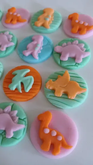 10 Confeitos de Açúcar 3cm Dino Baby